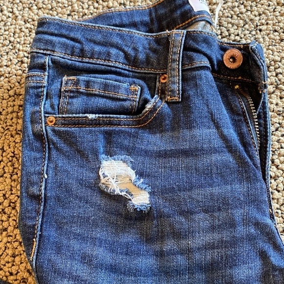 A2 Jeans Skinny w/ Distressing Size 1 Dark Blue in Excellent Condition - Picture 3 of 7